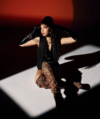 Молодая, стройная красотка приглашает в гости состоятельного мужчину. Гарантирую незабываемое время в моей компании. Фото мои, без обмана! 3183, 19 лет